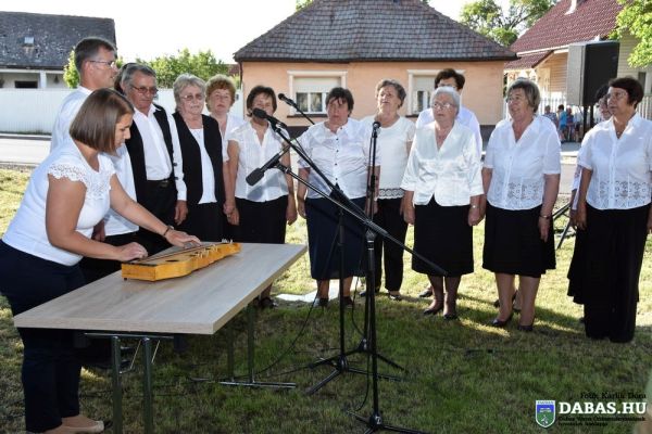 99 éve határtalan fájdalom