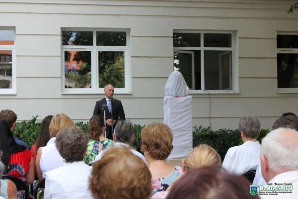 Orvosnagyságaink Emlékezete - az egészségügyi dolgozókat köszöntöttük