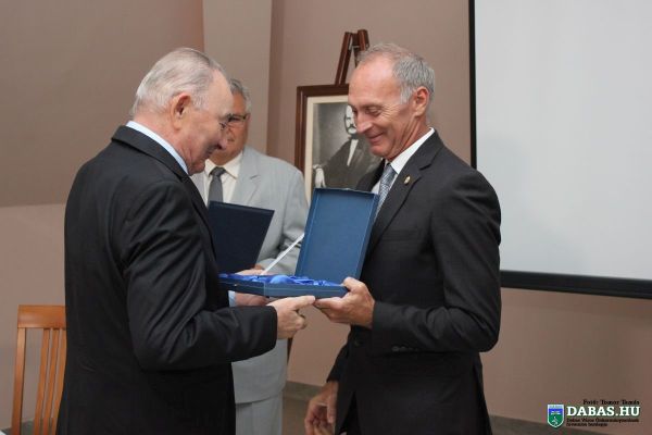 Orvosnagyságaink Emlékezete - az egészségügyi dolgozókat köszöntöttük