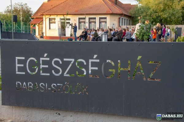 Dabasi-szőlősi Egészségház átadó ünnepsége