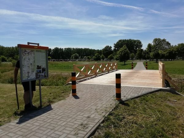 Kerékpáros és gyalogos turisztikai híd