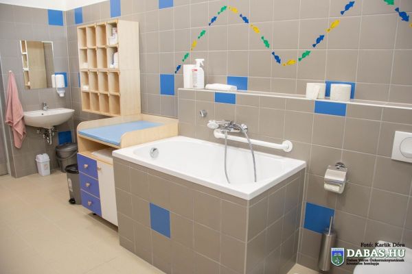 BEFEJEZŐDÖTT DABASON AZ ÚJ BÖLCSŐDE ÉPÍTÉSE