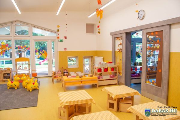 BEFEJEZŐDÖTT DABASON AZ ÚJ BÖLCSŐDE ÉPÍTÉSE