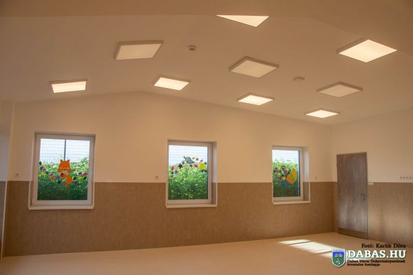 BEFEJEZŐDÖTT DABASON AZ ÚJ BÖLCSŐDE ÉPÍTÉSE