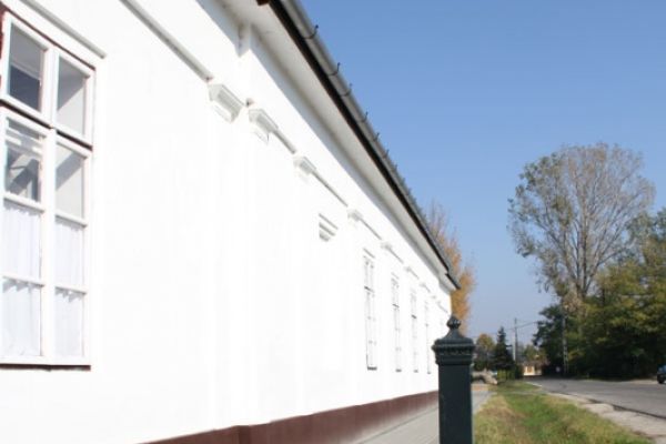 Kossuth Művelődési Központ és Halász Boldizsár Városi Könyvtár