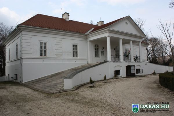 Halász Móricz-kúria Közösségi Színtér