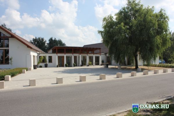 Sári Zarándokház és Közösségi Színtér