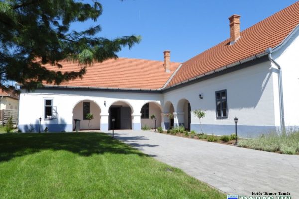 Értéktár ( Gombay-Dinnyés-kúria)