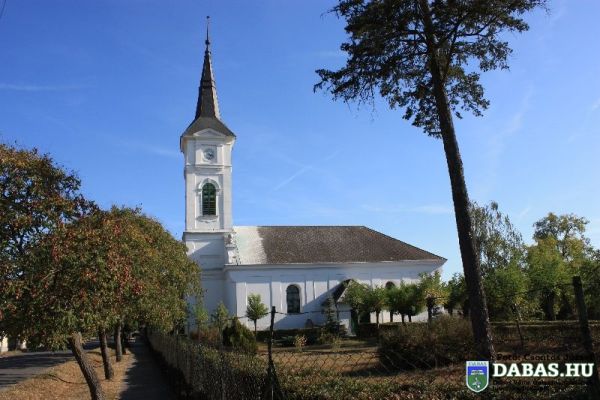 Dabasi Református Egyházközség temploma