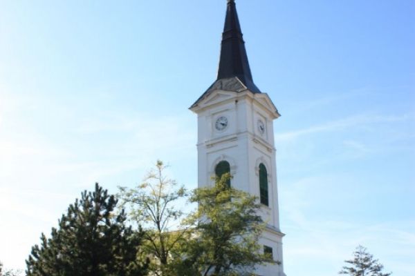 Dabasi Református Egyházközség temploma