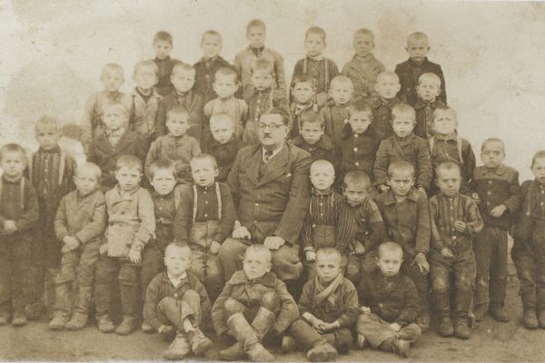 Kaszap Béla iskolaigazgató működése Sáriban 1931-1948