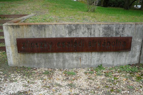 A Zlinszky-sírkápolna