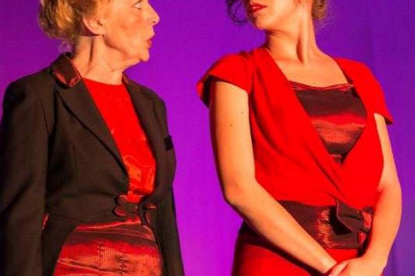 Színdarab ősbemutatója a Sári Zarándok- és Kulturális Központban (2017. szeptember 15.)