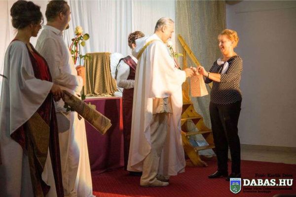 Színdarab ősbemutatója a Sári Zarándok- és Kulturális Központban (2017. szeptember 15.)