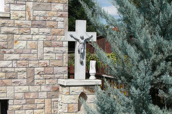 Útmenti keresztjeink