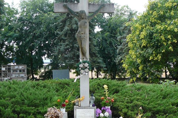 Útmenti keresztjeink