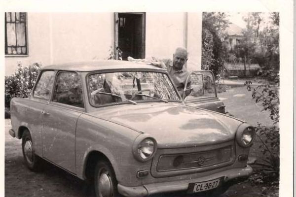 Dr. Lakos János példaadó szakmai pályafutása