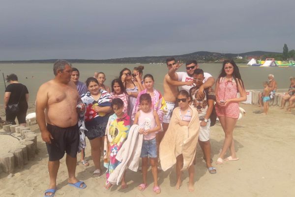 Dabasi roma gyerekek hagyományőrző és nyelvi táborozása