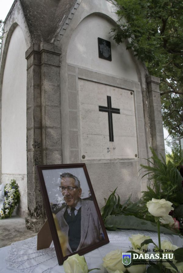 Eltemették Zlinszky János professzort