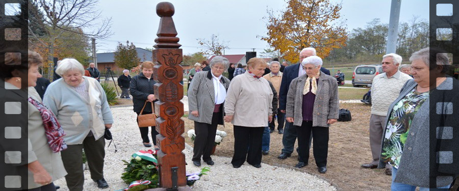 Emlékoszlop-avató Dabasi-szőlőkben