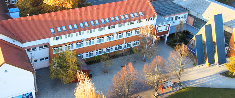 HIRDETMÉNY - Iskolai jelentkezésre, beíratásra