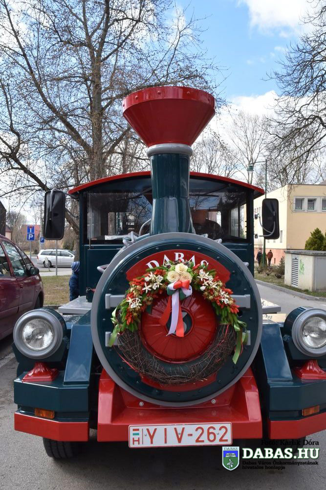 Gumikerekes városnéző kisvonat képe