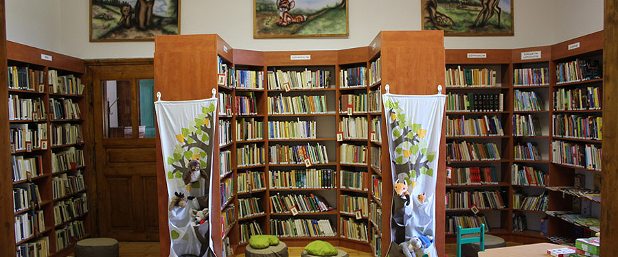 Pillanatképek az új gyermekkönytár életéből